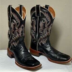 Nocona Ladies Black Leather Boots, Size 7, Square Toe